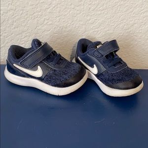 Toddler size 5 navy Nike shoes